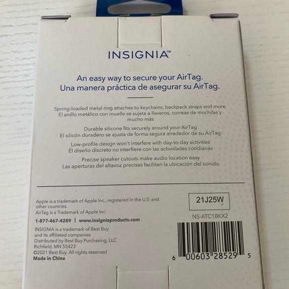 Insignia 2 Pack protective key ring cases for Apple AirTags - Picture 2 of 2